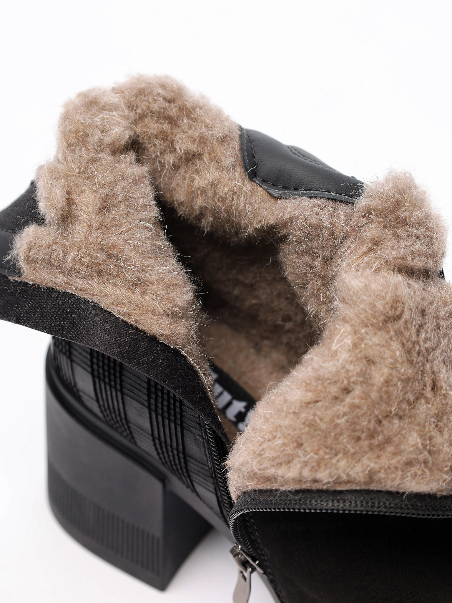 Ботильоны комбинированные черного цвета на высоком каблуке